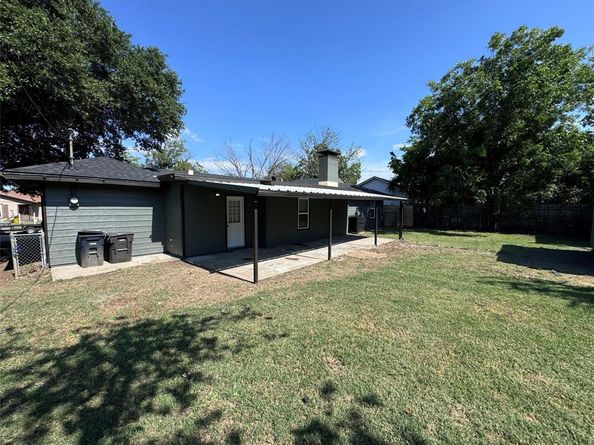 2608  Roseland Street , Fort Worth Texas 76103