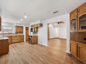 2206  Sand Creek Court , Arlington Texas 76006