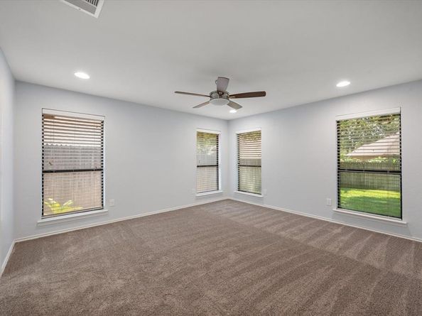 2206  Sand Creek Court , Arlington Texas 76006