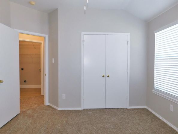 1107  Mockingbird Drive , Aubrey Texas 76227