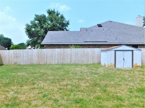 1107  Mockingbird Drive , Aubrey Texas 76227