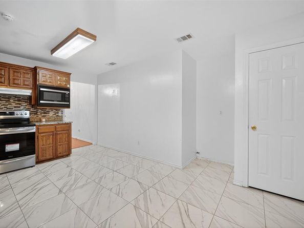 2325  Park Vista Drive , Dallas Texas 75228