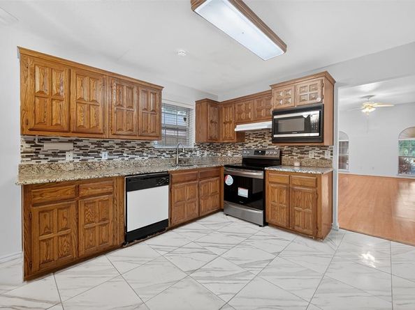 2325  Park Vista Drive , Dallas Texas 75228