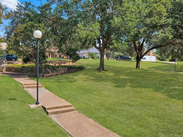 1712  Rosemeade Circle , Carrollton Texas 75007