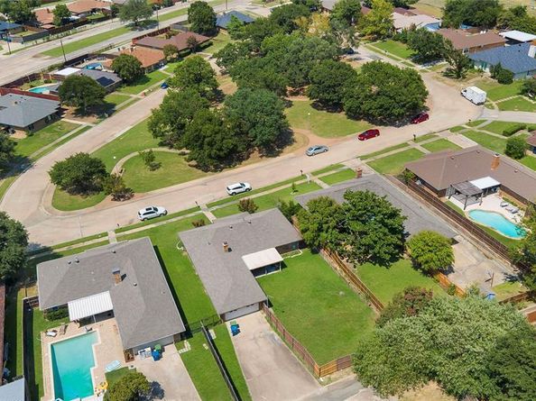 1712  Rosemeade Circle , Carrollton Texas 75007