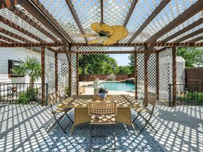 1323  Dublin Street , Grapevine Texas 76051