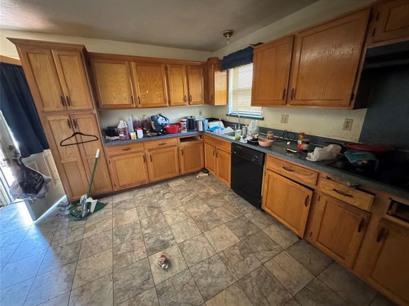 8642  Barclay Street , Dallas Texas 75227