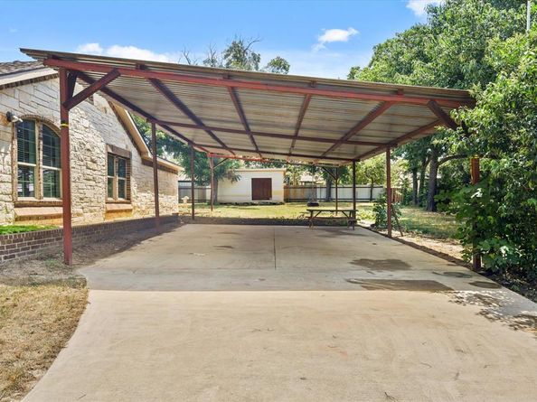 3401  28th Street , Fort Worth Texas 76106