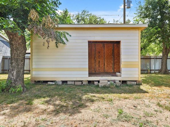3401  28th Street , Fort Worth Texas 76106