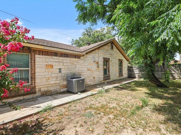 3401  28th Street , Fort Worth Texas 76106