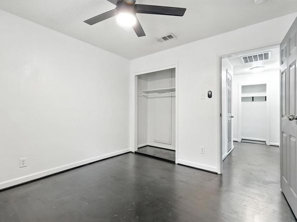 2634  Santa Cruz Drive , Dallas Texas 75227