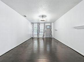 2634  Santa Cruz Drive , Dallas Texas 75227