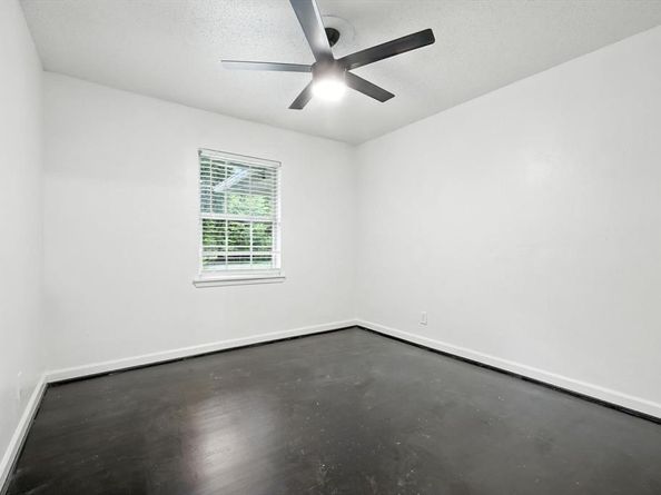 2634  Santa Cruz Drive , Dallas Texas 75227