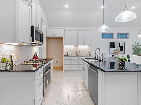 1309  Haybale Lane , Garland Texas 75042