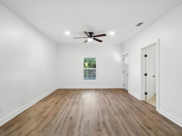 2717 NW 27th Street , Fort Worth Texas 76106