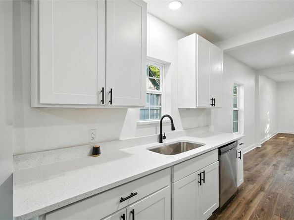 2717 NW 27th Street , Fort Worth Texas 76106