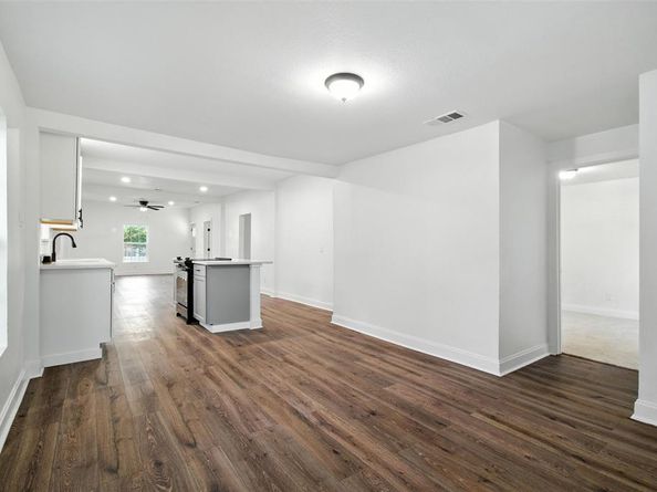 2717 NW 27th Street , Fort Worth Texas 76106
