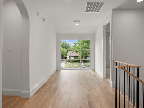 4922  Linnet Lane , Dallas Texas 75209