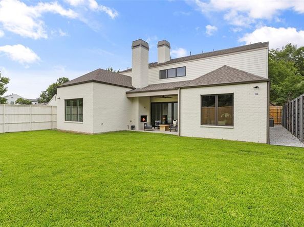 4922  Linnet Lane , Dallas Texas 75209