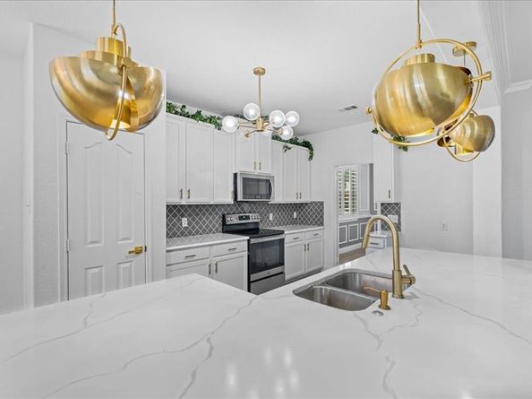 1223  Mallard Creek , Aubrey Texas 76227