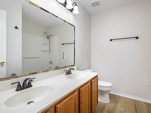 1484  Glenwick Drive , Rockwall Texas 75032