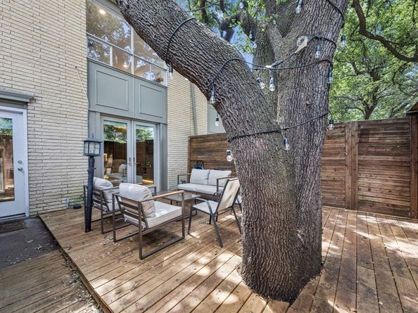 7404 W Northwest Highway  5, Dallas Texas 75225