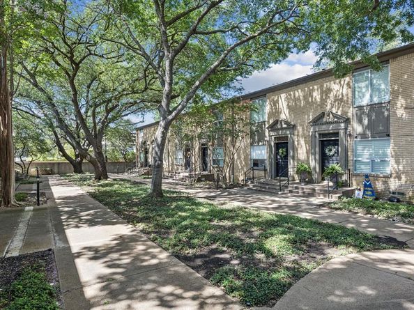 7404 W Northwest Highway  5, Dallas Texas 75225