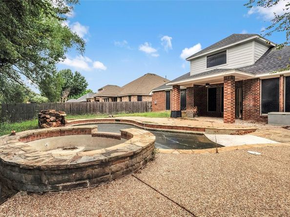 308  Ranch Trail , Mansfield Texas 76063