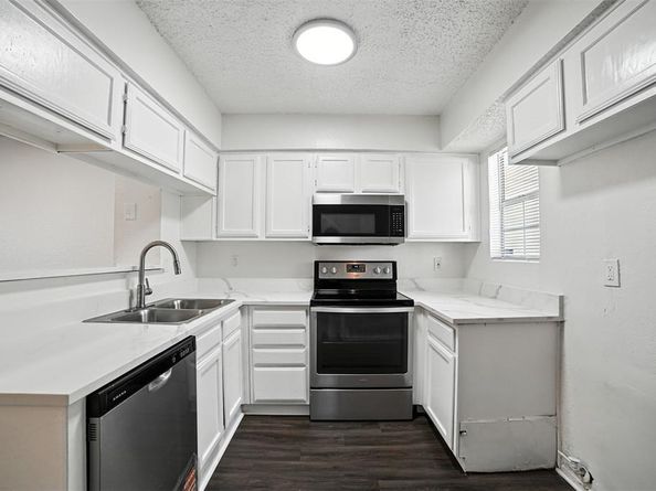 2273  Aspen Drive , Dallas Texas 75227