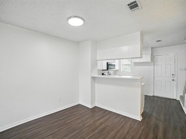 2273  Aspen Drive , Dallas Texas 75227