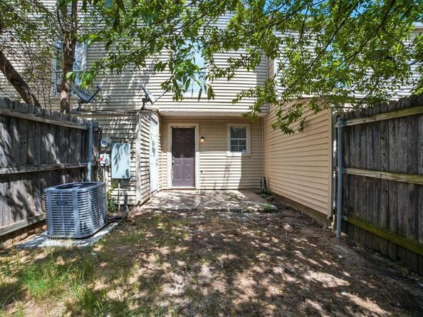 2273  Aspen Drive , Dallas Texas 75227