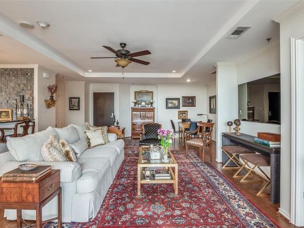 5909  Luther Lane  1701, Dallas Texas 75225
