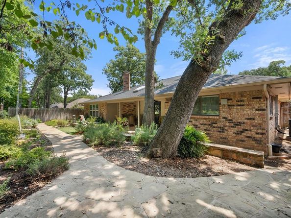 3511  Tomlinson Court , Arlington Texas 76017
