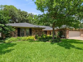 3511  Tomlinson Court , Arlington Texas 76017