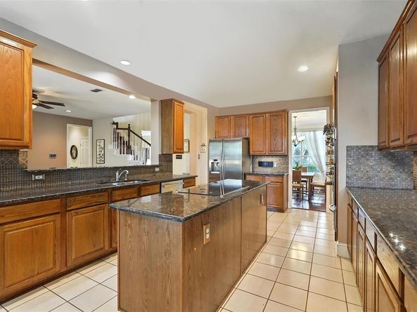 3833  Hunters Trail , Carrollton Texas 75007