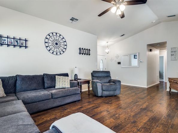 3499  Longview Drive , Corinth Texas 76210