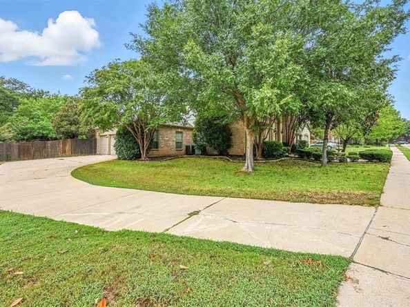 3605  Derby Run , Corinth Texas 76210
