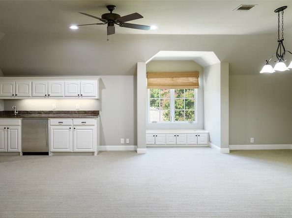 5806  Willow Lane , Dallas Texas 75230