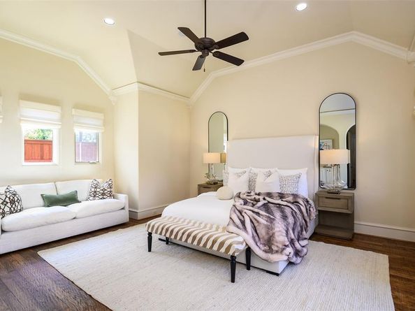 5806  Willow Lane , Dallas Texas 75230