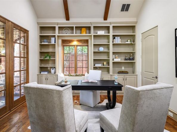 5806  Willow Lane , Dallas Texas 75230
