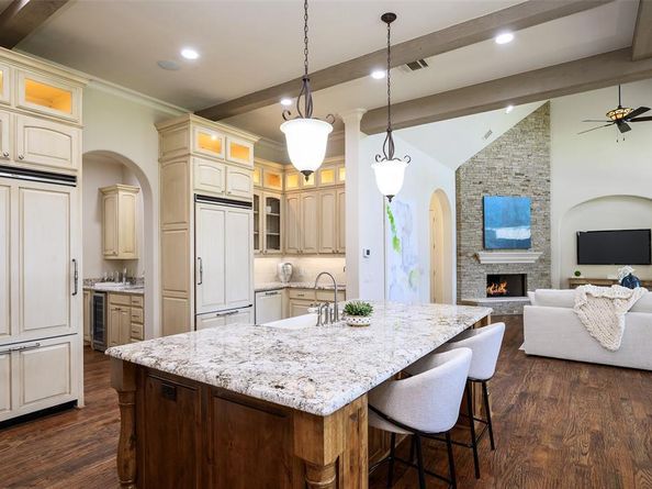 5806  Willow Lane , Dallas Texas 75230