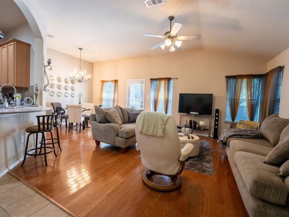 1039  Lucy Lane , Allen Texas 75013