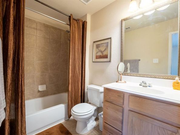 1039  Lucy Lane , Allen Texas 75013