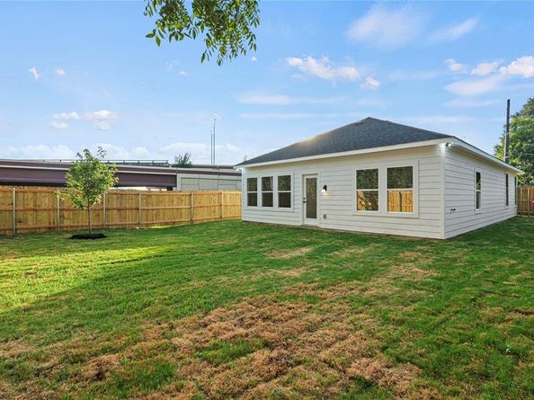 1422  Mcdonald Avenue , Dallas Texas 75215