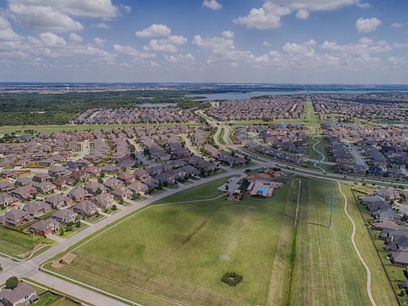 6851  Molina  , Grand Prairie Texas 75054