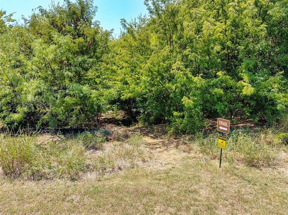 6851  Molina  , Grand Prairie Texas 75054