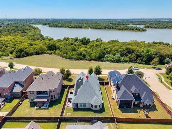 6851  Molina  , Grand Prairie Texas 75054