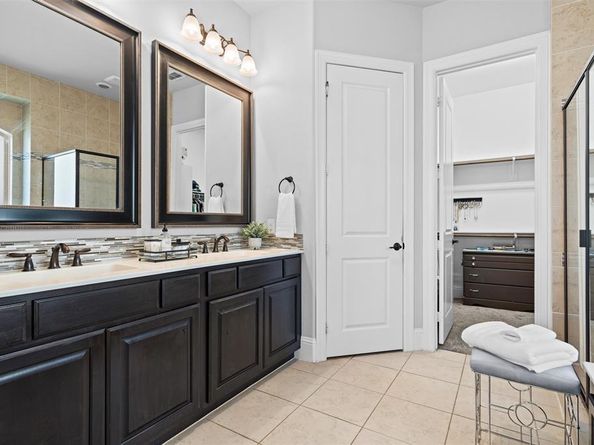 6851  Molina  , Grand Prairie Texas 75054