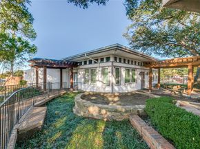 13784  Brookgreen Circle , Dallas Texas 75240