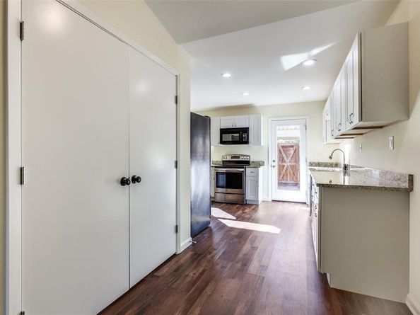 13784  Brookgreen Circle , Dallas Texas 75240